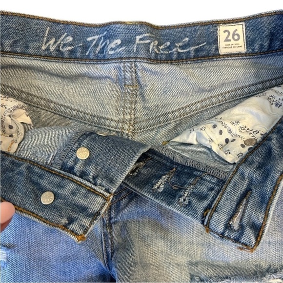 Women's Blue Denim Shorts by We The Free 26 🩷 - Picture 2 of 9